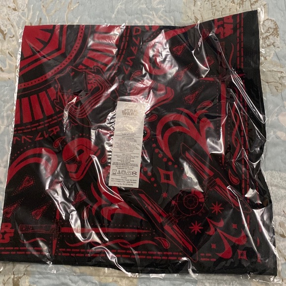 Star Wars Funko - Bandanna - Smugglers Bounty - Picture 1 of 4